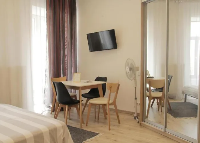 з видом на оперний театр